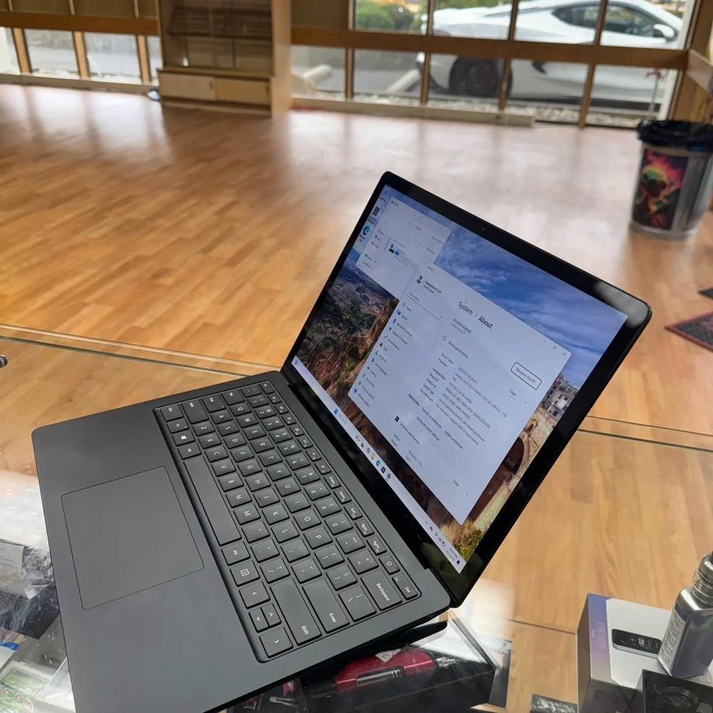 Microsoft Surface Laptop 13.5inch 3 i7/256gb/16gb ram
